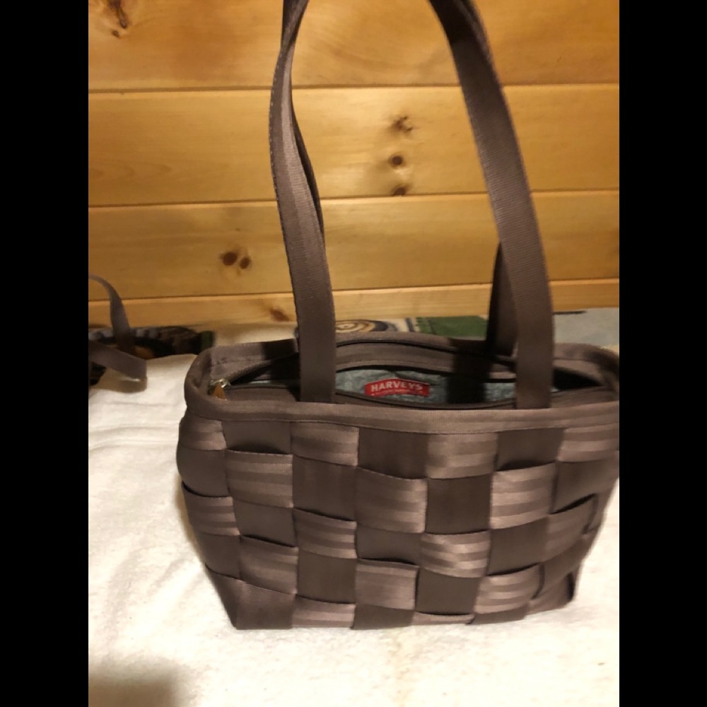 Harveys seatbelt bag